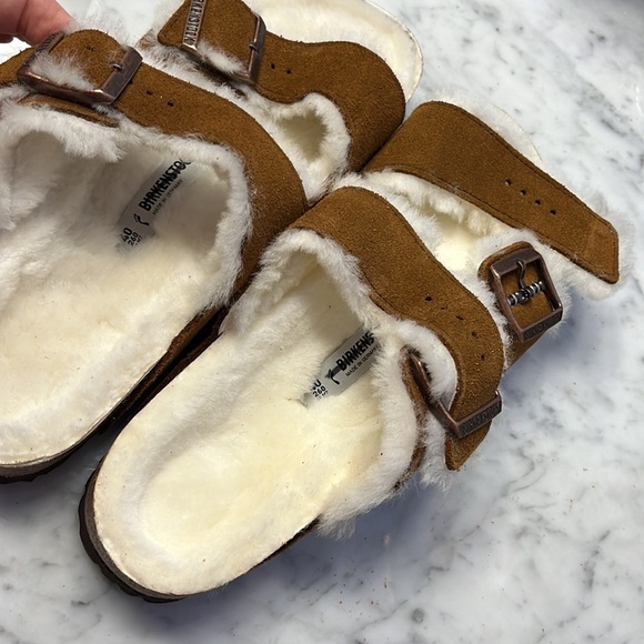 NWT Birkenstock Arizona Shearling Suede Leather Size 9 Mink Suede. - Picture 16 of 16